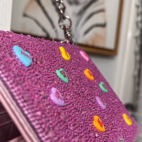 NWT💕V DAY! Betsey Johnson Candy Conversation Heart Crossbody removable strap - Picture 10 of 11